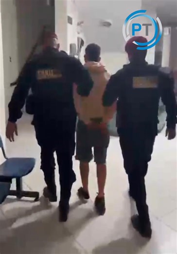 EJECUTA PLAN CUADRANTE Y PLAN CERCO: CAPTURA DE PRESUNTO IMPLICADO EN ATAQUE ARMADO Región La Libertad, mediante la aplicación inmediata del Plan Cuadrante y el Plan Cerco, logró la persecución y detención de un ciudadano extranjero de nacionalidad venezolana, identificado como Roxman Steven Vielma González (21), presunto implicado en el ataque con arma de fuego a una botica minutos antes. La intervención se produjo a la altura de la Avenida Blanco Encalada, Trujillo, cuando personal policial de