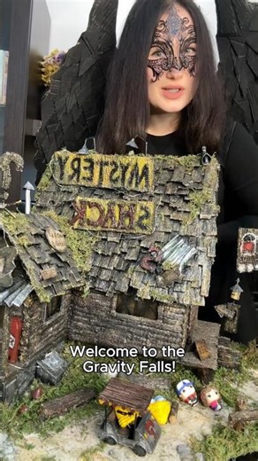 Mystery Shack Tour: Gravity Falls Miniature Diorama Made of Cardboard Boxes!