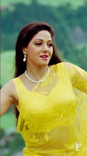 Nostalgia in every note ✨♥️ | #Mitwa | #Chandni | #Sridevi | #RishiKapoor