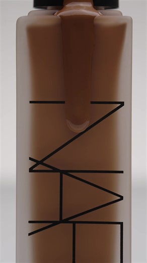 Discover the NEW Natural Matte Longwear Foundation