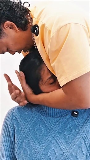 Chiropractic Session for Relaxation and Neck Cracking