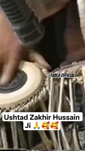 motorcycle sound in Tabla 😱🙏❤️ Ushtad Zakhir Hussain Ji ❤️❤️ #shorts #explore #raag #trendingshorts