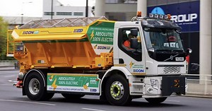 Volvo Trucks and Econ just unveiled an electric gritter truck that can do a lot more than just grit