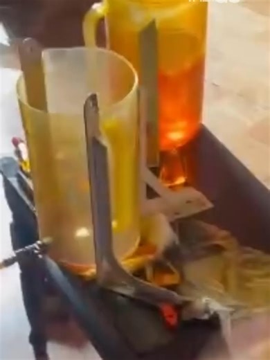 Triệt phá đường dây sản xuất dầu gió từ hóa chất