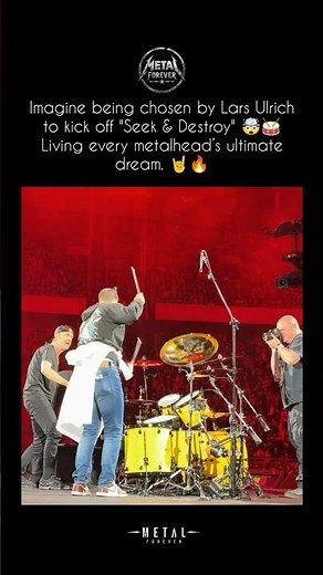Imagine being chosen by Lars Ulrich to kick off Seek&Destroy #metallica #larsulrich #metallicalive