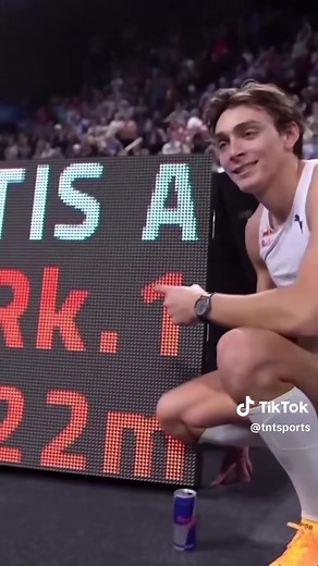 Armand Duplantis: Breaking Pole Vault Records