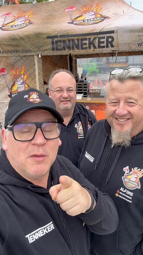 Heute sind wir in Mainz bei der Eröffnung des Bodenhaus Fachgeschäft von Hornbach. Es gibt wieder unsere leckeren Pulled. Pork und Pulled . Beefburger kommt vorbei. Wir freuen uns auf euch.🔥🔥🔥🔥 HORNBACH BBQPit.de Alfons Wienen Food-Cook-Grill Klaus Breinig #wieselpower | BBQ Wiesel