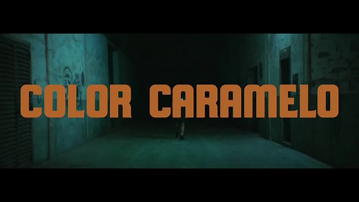 Color Caramelo - Letra de Canción y Video Musical