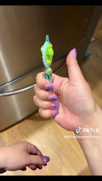 Fidget spinner beaded pen tutorial #kpcreates #beadedpen #beadablepen #fidgetpen #crafters #craftersoftiktok #crafttutorial #beadtutorial #pentutorial