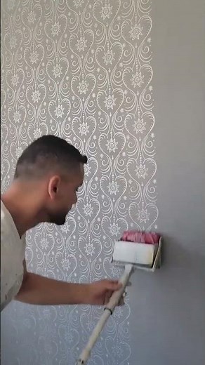 Efficient DIY Wall Patterning: Using a Patterned Paint Roller for Professional Results