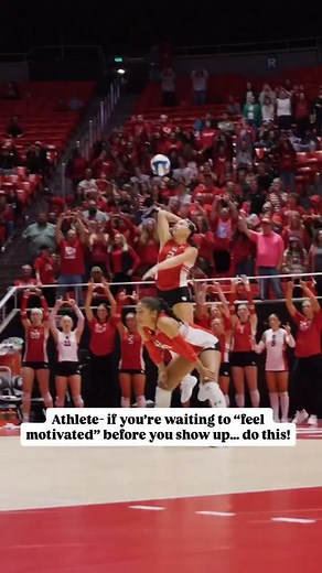 What most athletes don’t realize is that motivation is a moment. Consistency is a muscle.🔥 And the athletes who separate themselves are NOT the most motivated… They’re the most consistent. Here’s the truth: #1 Motivation is a feeling and feelings come and go😮‍💨 No athlete feels hyped every day. Not even Olympians. #2 Consistency builds identity 🧩 Every rep you do when you don’t feel like it teaches your brain: “I’m the athlete who shows up no matter what.” That identity becomes confidence, d