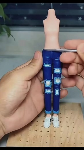 Customizing a Mannequin: Step-by-Step Guide