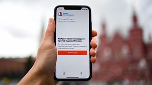 Anti-Putin 'Smart Voting' App Returns to Apple App Store in Russia