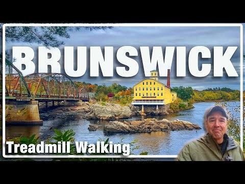 Brunswick Maine Virtual Walking Tour - Home to Bowdoin College - Beautiful Autumn Walk for Treadmill