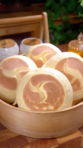 Simple ingredients. Easy and yummy bread recipe. How to make bread at home without oven. Delicious.