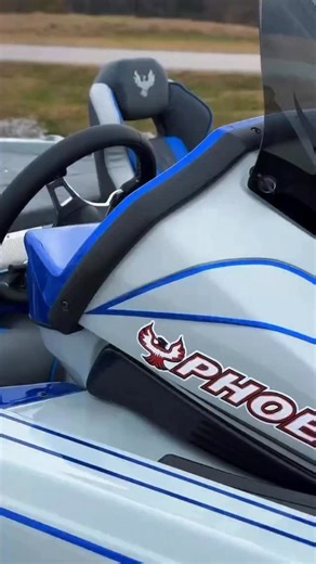 We had a special visitor at the plant last month. @brandonlesterfishing picked up his new 2026 Phoenix 920 Elite X and walked through some of the upgrades he is most excited about 🚤 • Wider front deck with almost four extra inches of space • Lowered console for clearer visibility • Royal blue flake - that finish looks incredible on the water • Fiberglass Top on Console Storage Box • ProForm Fiberglass Seat Base in the cockpit for a cleaner look • Heated seats for cold mornings • Trick step adde