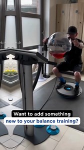 Adding the Tidal Tank Sphere to your balance training creates a new unstable element to push your body a little further, just like @iam_sascha_! 🌊 When the instability comes from the bottom up (like training on unstable surfaces) we train our proprioception via improved re-afferent sensitivity and control. However, this is only part of the puzzle! ⚠️ In life and especially sports, there isn’t enough time to “feel” and then react accordingly, the body has to prepare in advance and adjust on the 
