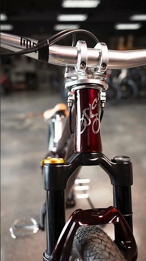 Here’s ‪@DavidLiebBIKE‬ new Specialized P3 with one of the cleanest colour combos we’ve seen 😮‍💨