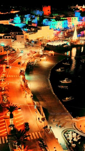 Il Natale di Forio d'Ischia: il borgo sul mare diventa un presepe