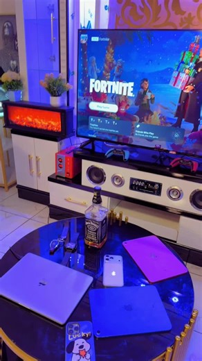 Laisse en commentaire ou tag un e-commerçant plus rentable que moi en dropshipping 👀 Pendant ce temps : 🚘 Mercedes-Benz AMG 2019 ⌚ Patek Philippe au poignet Le dropshipping, quand c’est bien maîtrisé, ça parle tout seul. 💬 Tag quelqu’un si tu penses qu’il fait mieux 📈 Sinon, observe et travaille. #dropshipping #dropshippingcameroun #ecommerce #ecommercecameroun #onlinebusiness