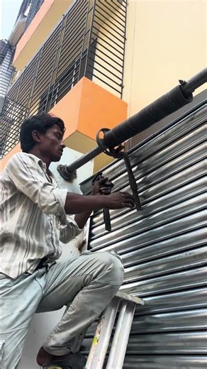 Rolling shutter Spring ￼ adjusting