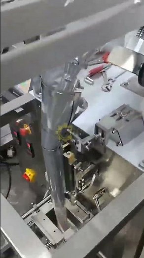 Fully automatic precision powder packaging machine. Suitable for high-speed packaging