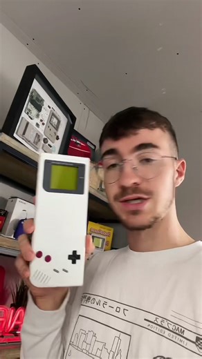 Exploring a Fake GameBoy: Unboxing and Review