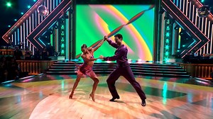 650K views · 8.4K reactions | Dylan Efron and pro Daniella Karagach perform a Samba to “Macarena (Bayside Boys Remix)” by Los Del Río. #OneHitWondersNight #DWTS | Dancing with the Stars | Facebook