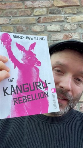 Gute Freundschaften enden nie! Das Känguru und ich haben uns da mal zusammengesetzt und das kam dabei raus: Die Känguru-Rebellion! #dieKaenguruRebellion #NeuesvomKaenguru