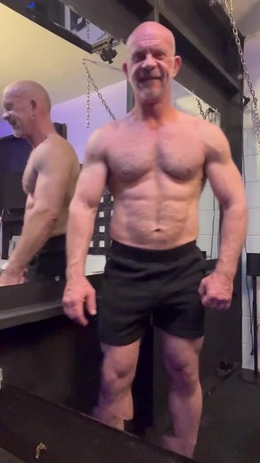 🔥 #butcheverhardt 🔥 https://muscle.thedad.de #muscledaddies #muscledaddy #instamuscledaddies #muscledad #gym #bodybuilder #bodybuilding #fitness