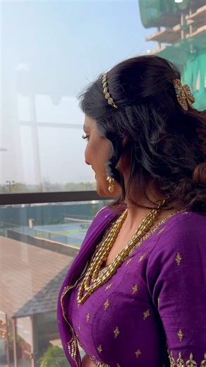 Fable - The Beauty Lounge on Instagram: "At FableTheBeautyLounge, we don’t just apply makeup; we craft a look that reflects your unique personality and the magic of your big day. From the first stroke of the brush to the final touch of glow, we ensure your bridal fable is as breathtaking as you’ve always imagined. 👰‍♀️💖 ​#FableTheBeautyLounge #BridalMakeupArtist #IndianWedding #BridalInspo #WeddingGlow #MakeupArtistIndia #BridalGlam #TraditionalBride #LuxuryBeauty #FlawlessBride #WeddingMakeup