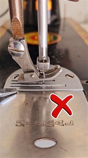 tailorjankari on Instagram: "मशीन कपड़े को बिल्कुल भी आगे नहीं खींच रही है ||sewing machine problem solution #sewinghacks #trendingreel #sewingrepair"