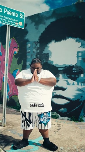 KOCKY KA on Instagram: "“OFF MY CHEST” THE INTRO OFF THE PROJECT😮‍💨🔥 WE JUST HIT 100K SUBSCRIBERS ON YOUTUBE TOO🙌🏾🤞🏾 “STREET THERAPY” OUT NOW🙏🏾"