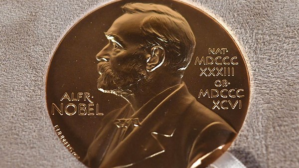 Trzech naukowców zdobywa Nagrodę Nobla w dziedzinie fizyki