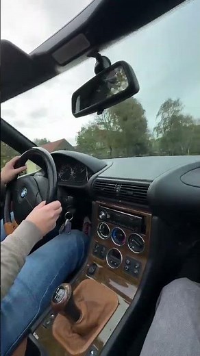 2002 BMW Z3 2.2i Roadster 0-100 Km/h Wheelspin Revlimiter Acceleration In Germany