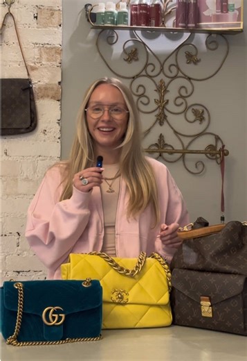 Payment plans to pay off your dream designer bag? SIGN ME UP 💁🏽‍♀️ Making luxury accessible for everyone! You don’t have to put off buying your dream bag just because you don’t want the big chunk gone all at once! Pay it off, use our deposit schemes and payment plans ✨✨ We aren’t holding back in 2026, you want something you get it🤭 #paymentplans #designerbags #secondhandbags #accessories