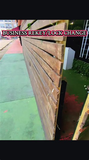 • Simple Mobile Locksmith • 🌃🚪🔑 Business Rekey • I thank god I’m able to get up everyday to do what I do & have the mindset to get better. Thats exactly what I’m going to do. 💯🚀 #houston #locksmith #veteran #afterhours #god #smallbusiness #business #CapCut