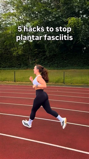 Laura | HYBRID TRAINING X RUNNING on Instagram: "Plantar fasciitis is a pain in the a** so many runners get it but there are things you can do to prevent or reduce symptoms before they get worse. 👟Footwear Supportive and cushioned training shoes is very important to preventing many injuries, especially plantar fasciitis. Having a cushioned and shock absorbing sole with good arch support is something to look out for. Look in the details section of your trainers online, or a quick google s