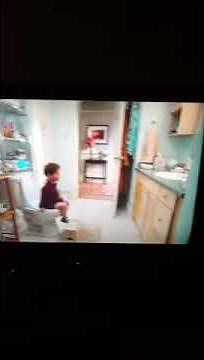 Diary of a wimpy kid Greg needs a pee