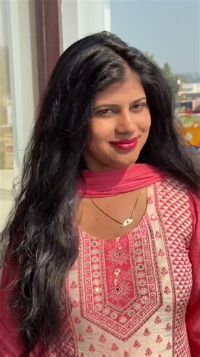 Aaj Is Machine se Hairs Ko Straight Kiya 🤓