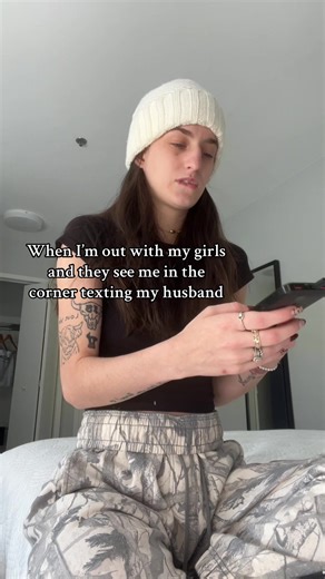 fritzybitchy (@fritzybitchy)’s videos with can i have 20 bucks - that b1tch (dojiana version)