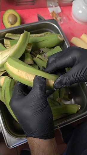 como quitarle la cascara a los guinea verdes