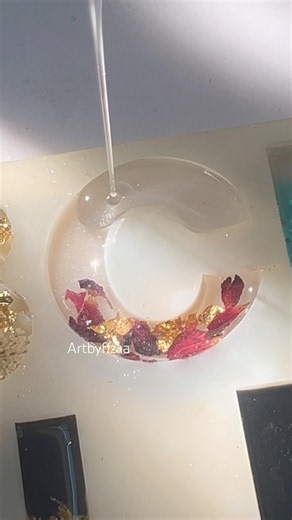 Resin keychain tutorial😍 #art #diy #craft #shorts #viral