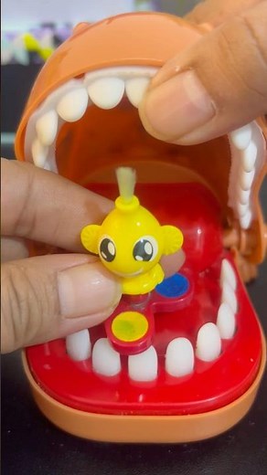 Angry Dino eating a painter yellow man#painter #asmrsounds #satisfying #viralshort #shortvideo