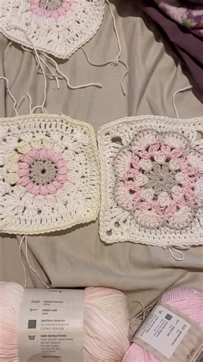 I’m making teachers gifts which granny square is your favorite? African flower or starburst