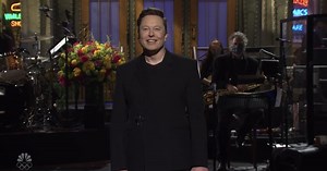 Elon Musk delivers laughs, tips hat to cryptocurrency on 'Saturday Night Live'