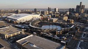 clip-1104102833-detroit--mi-united-states---01