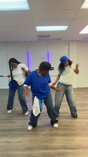 Pre filming groove🕺🏽 #xcaliburdance #kpop #dance #kpopdance #kpopcover