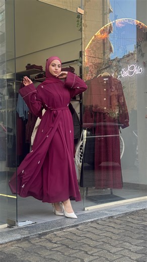 Treschic boutique on Instagram: "New abaya Size 38 40 42 44 46 Colors Burgundy purple black Model wearing size 38 height 170cm 🌎🌎worldwide shipping available 🌎🌎"
