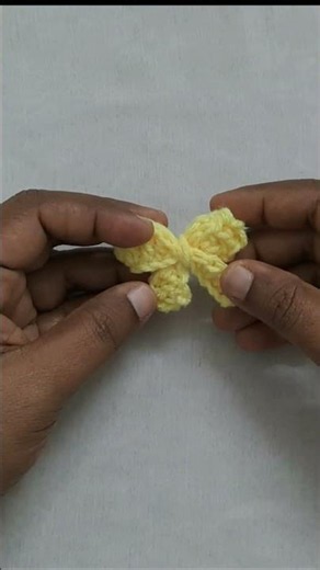 Know the making of this cute and beautiful mini bow